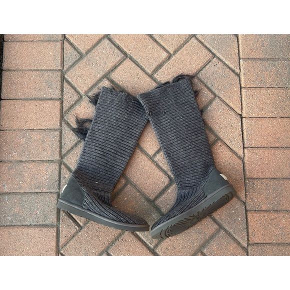 Ugg Boots knit fringe grey good condition size 9 - Picture 2 of 9